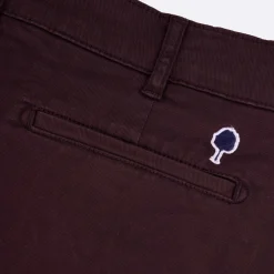 Chino Bordeaux Fonce Coupe Ajustee