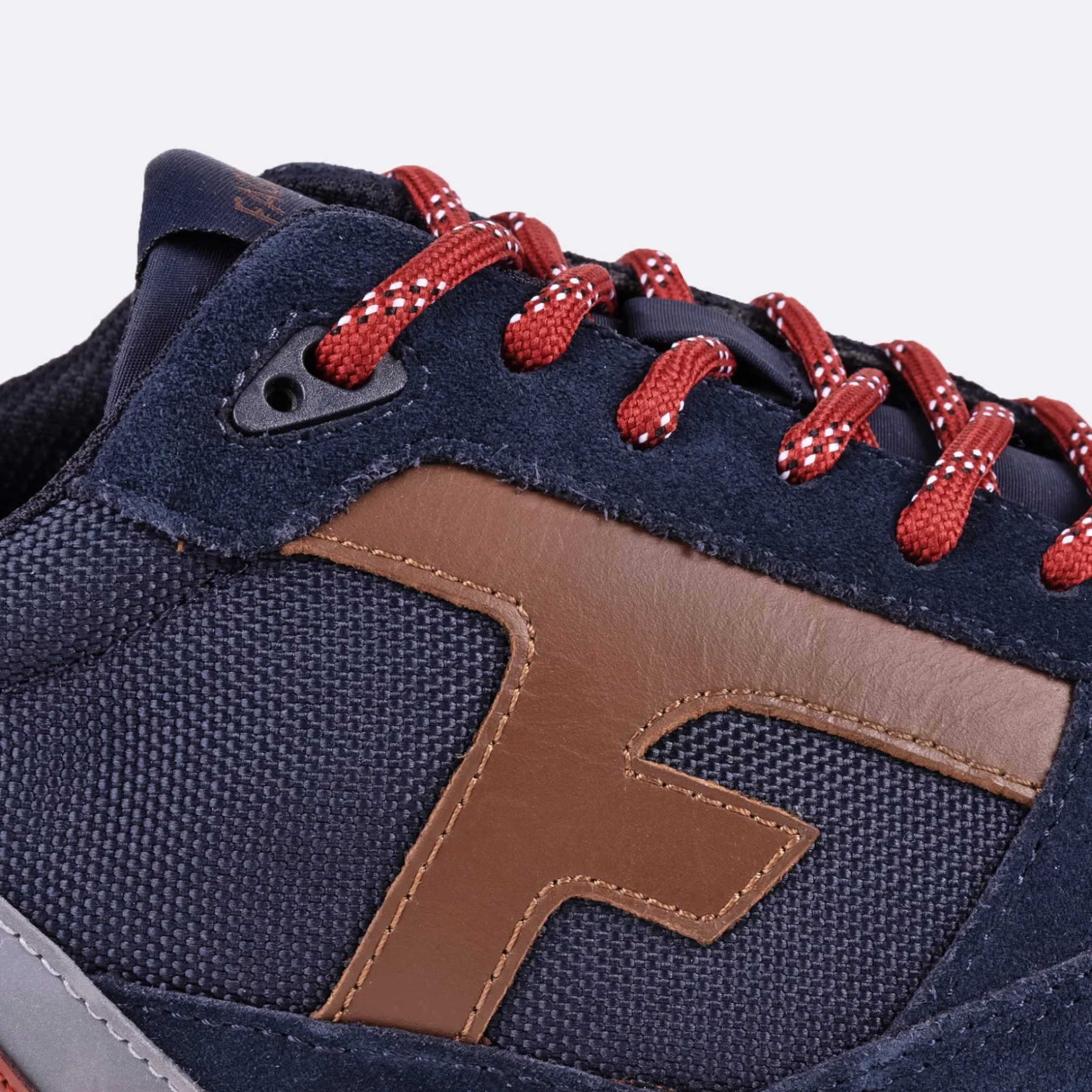 Runnings Marine & Camel